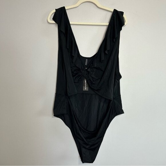 NWT PrettyLittleThing Plus Black Frill Edge Ring Detail Black Swimsuit Size 24 - Picture 4 of 9